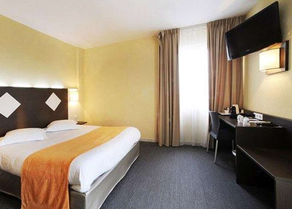 Comfort Hotel Saintes Room photo